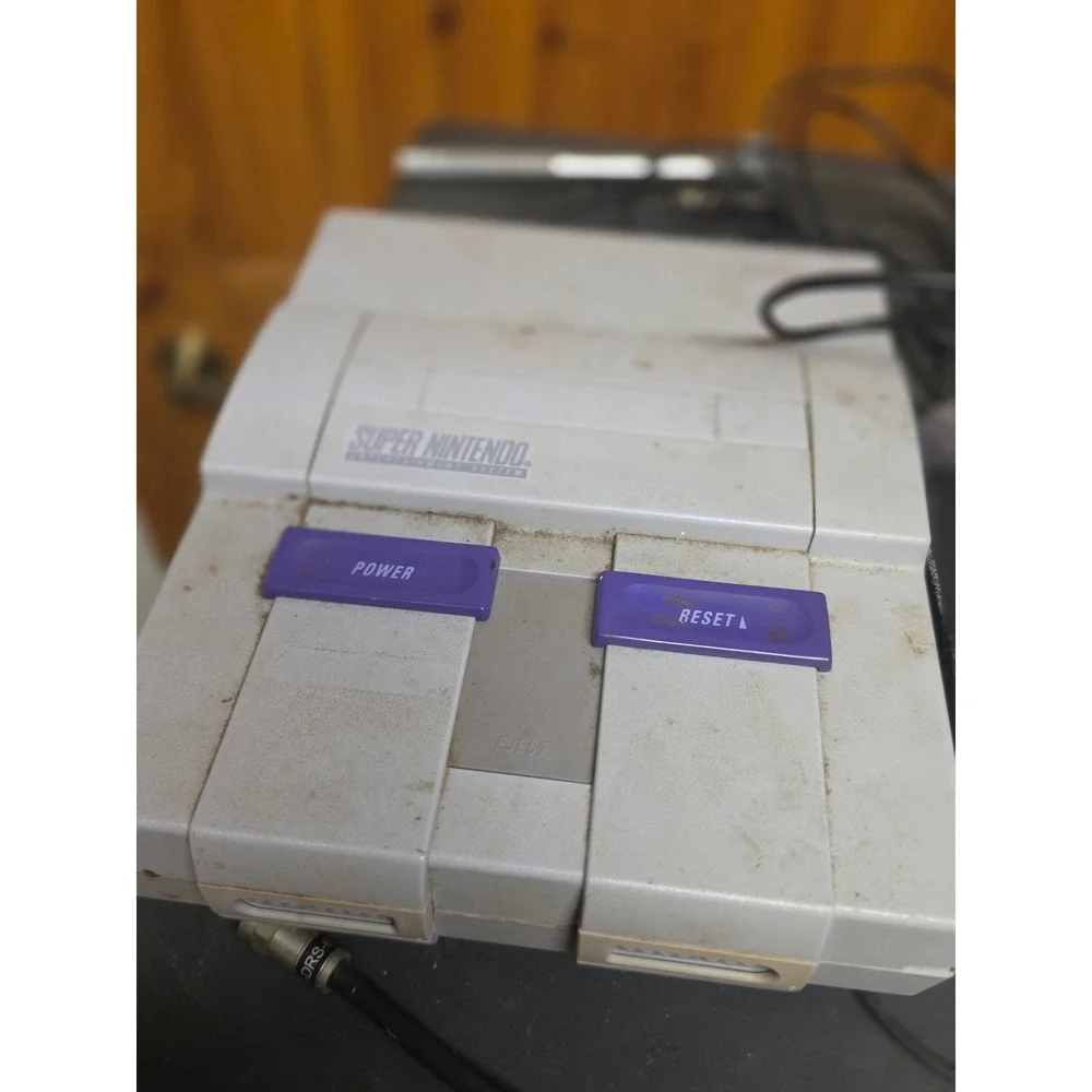 Nintendo Super NES SNES Console Bundle SNS-001 and SNS-101 Jr with‎ Controller